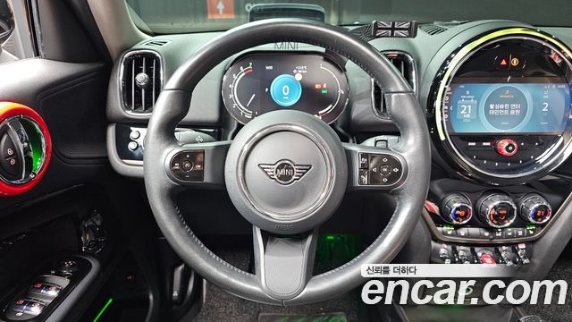 MINI Cooper Countryman Classic Plus Launch Pack 2nd Gen 2023 — фото 17