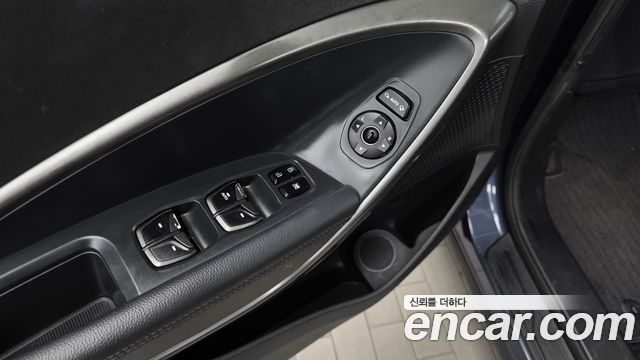 Hyundai Santa Fe The Prime Diesel 2.0 2WD Value Plus 2018 — фото 28