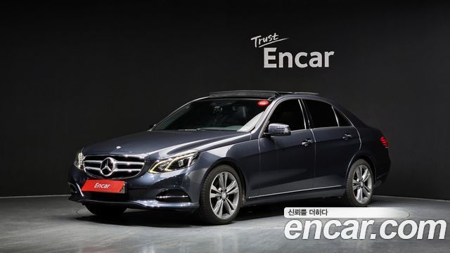 Mercedes-Benz E-Class (W212) E300 4MATIC Avantgarde