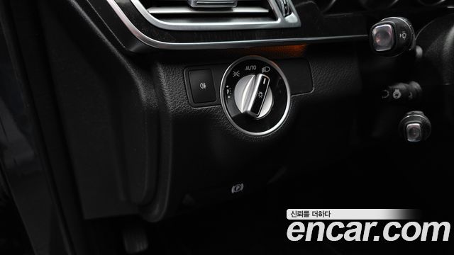 Mercedes-Benz E-Class (W212) E300 4MATIC Avantgarde 2014 — фото 16
