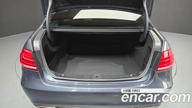 Mercedes-Benz E-Class (W212) E300 4MATIC Avantgarde 2014 — фото 20