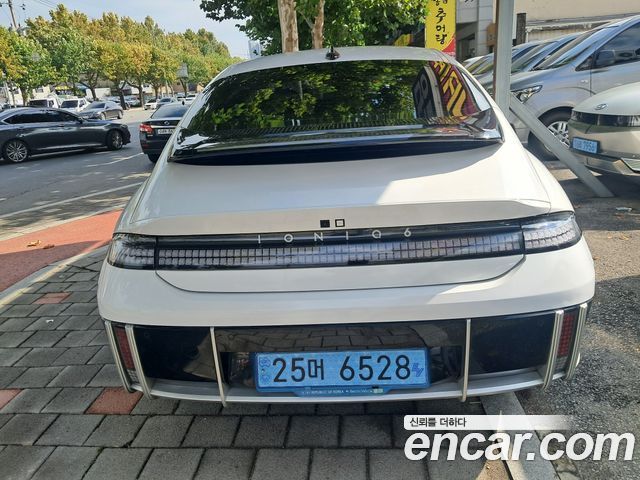Hyundai Ioniq 6 Long Range Exclusive 2023 — фото 3