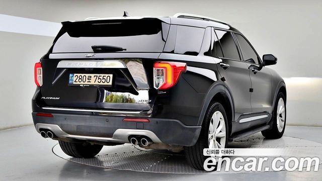 Ford Explorer (VI) 3.0 Platinum 4WD 2022 — фото 4