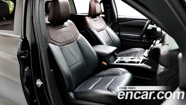 Ford Explorer (VI) 3.0 Platinum 4WD 2022 — фото 7