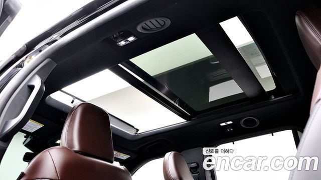 Ford Explorer (VI) 3.0 Platinum 4WD 2022 — фото 17