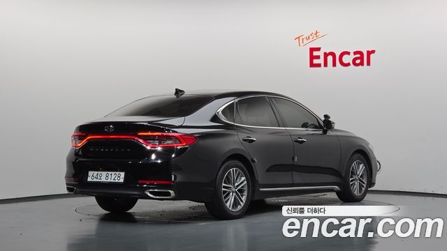 Hyundai Grandeur (IG) 2.2 Diesel Modern 2018 — фото 2