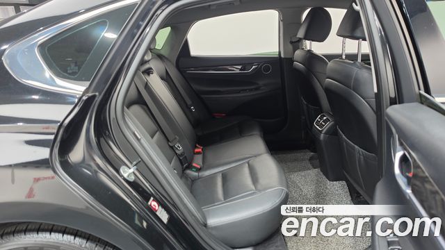 Hyundai Grandeur (IG) 2.2 Diesel Modern 2018 — фото 12