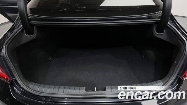 Hyundai Grandeur (IG) 2.2 Diesel Modern 2018 — фото 20