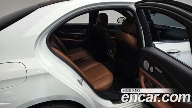 Mercedes-Benz E-Class (W213) E350 4MATIC AMG Line 2020 — фото 12