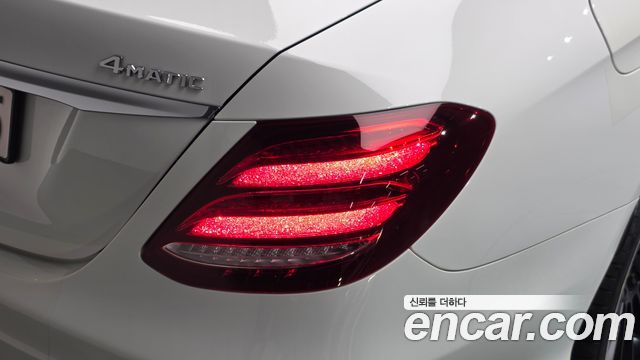 Mercedes-Benz E-Class (W213) E350 4MATIC AMG Line 2020 — фото 23