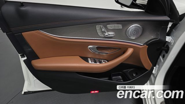Mercedes-Benz E-Class (W213) E350 4MATIC AMG Line 2020 — фото 24