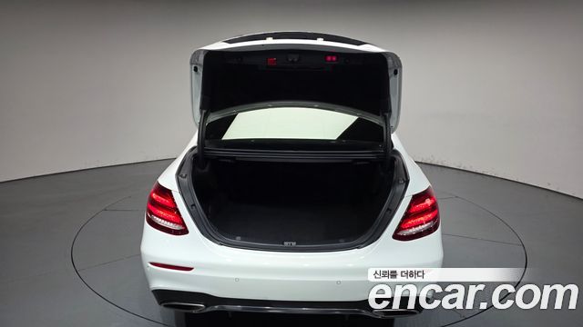 Mercedes-Benz E-Class (W213) E350 4MATIC AMG Line 2020 — фото 37