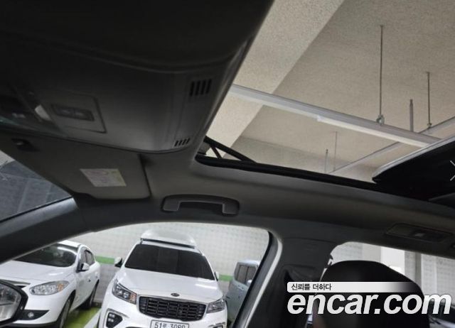 Volkswagen Tiguan Allspace 2.0 TSI Prestige 2023 — фото 8