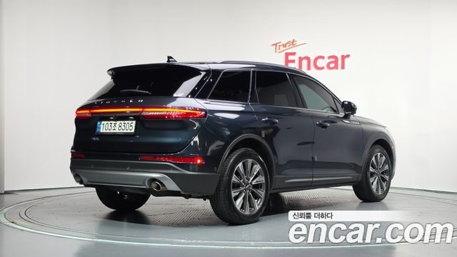 Lincoln Corsair 2.0 Reserve AWD 2021 — фото 2