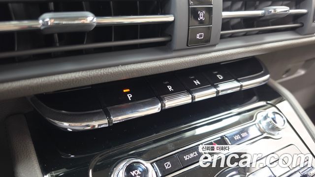 Lincoln Corsair 2.0 Reserve AWD 2021 — фото 9