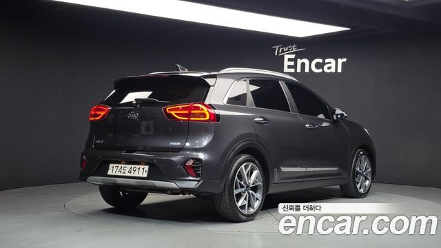 Kia Niro 1.6 HEV Noblesse 2020 — фото 2