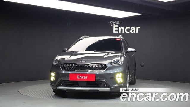 Kia Niro 1.6 HEV Noblesse 2020 — фото 3