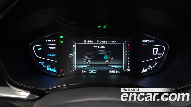 Kia Niro 1.6 HEV Noblesse 2020 — фото 8