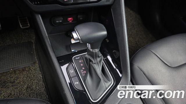 Kia Niro 1.6 HEV Noblesse 2020 — фото 9