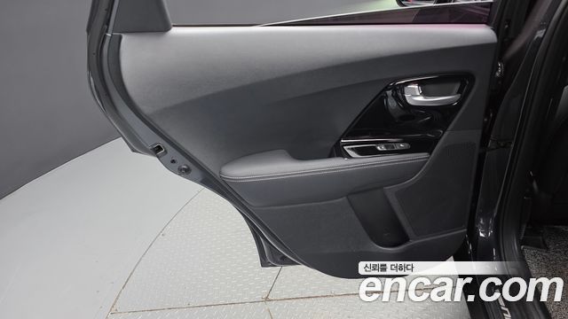 Kia Niro 1.6 HEV Noblesse 2020 — фото 25