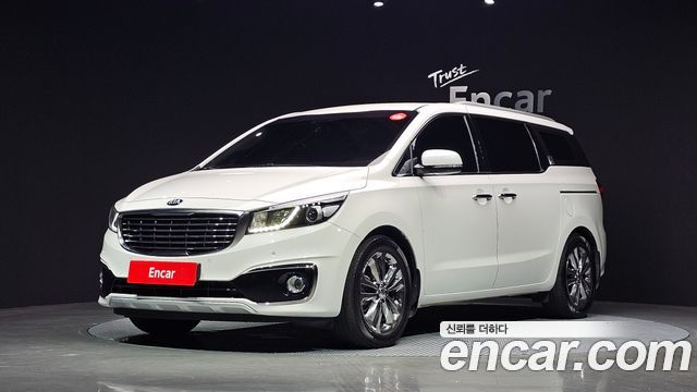 Kia Carnival 9-seater Prestige