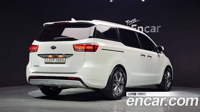 Kia Carnival 9-seater Prestige 2017 — фото 2