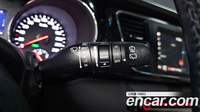 Kia Carnival 9-seater Prestige 2017 — фото 14