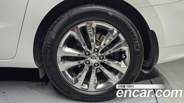 Kia Carnival 9-seater Prestige 2017 — фото 21