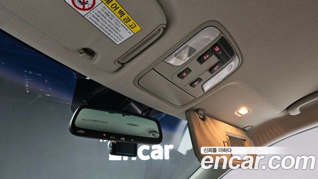 Kia Carnival 9-seater Prestige 2017 — фото 27