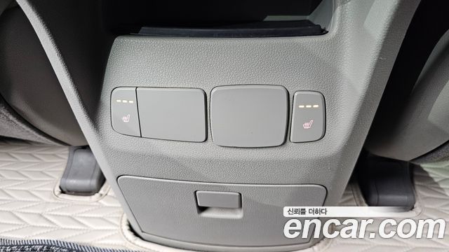 Kia Carnival 9-seater Prestige 2017 — фото 29