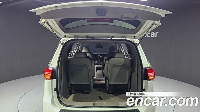 Kia Carnival 9-seater Prestige 2017 — фото 31