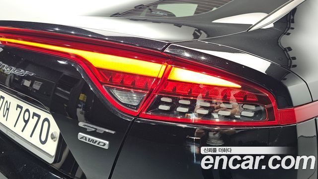Kia Stinger 2.0 Turbo AWD Platinum 2020 — фото 29