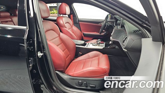 Kia Stinger 2.0 Turbo AWD Platinum 2020 — фото 32