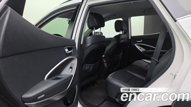 Hyundai Santa Fe (DM) Diesel(e-VGT) 2.2 2WD Premium 2013 — фото 17