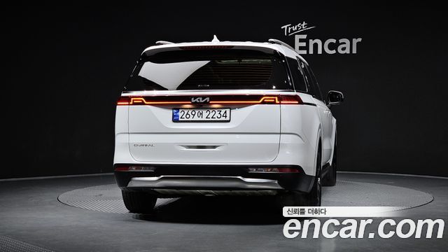 Kia Carnival (IV) Gasoline 7-Seater Signature 2023 — фото 4