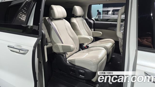 Kia Carnival (IV) Gasoline 7-Seater Signature 2023 — фото 11