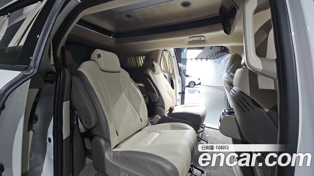 Kia Carnival (IV) Gasoline 9-Seater Hi-Limousine Signature 2023 — фото 11