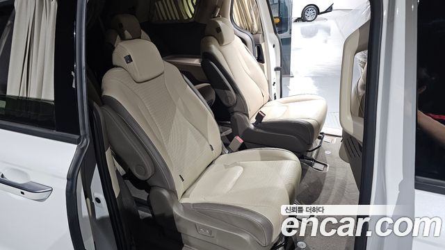Kia Carnival (IV) Gasoline 9-Seater Hi-Limousine Signature 2023 — фото 12