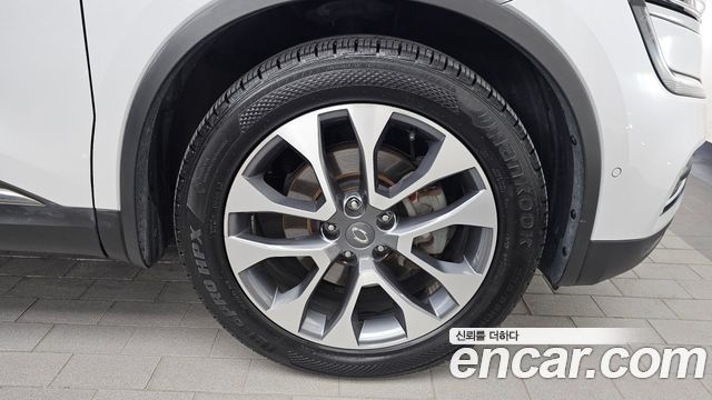 Renault Korea QM6 Diesel 2WD RE Signature 2019 — фото 21