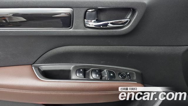 Renault Korea QM6 Diesel 2WD RE Signature 2019 — фото 28