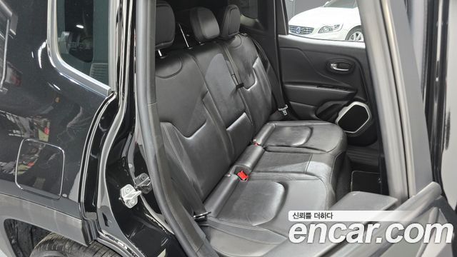 Jeep Renegade 2.4 Longitude High 2018 — фото 12