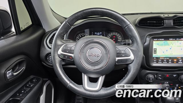 Jeep Renegade 2.4 Longitude High 2018 — фото 13