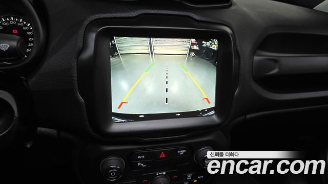 Jeep Renegade 2.4 Longitude High 2018 — фото 15