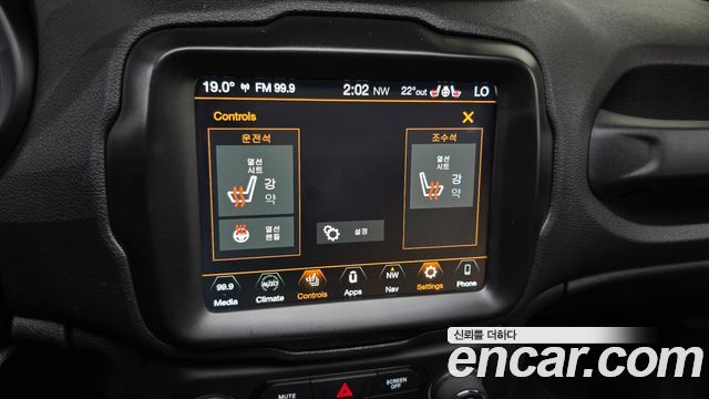 Jeep Renegade 2.4 Longitude High 2018 — фото 16