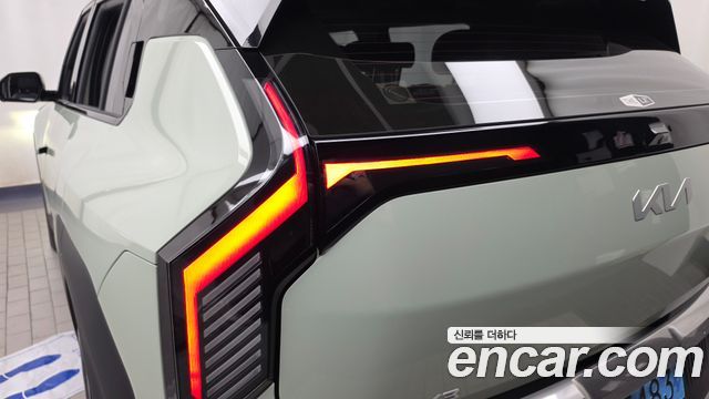 Kia EV3 Long Range 2WD Earth 2025 — фото 29
