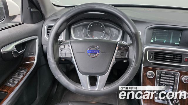 Volvo S60 D4 2nd 2017 — фото 13