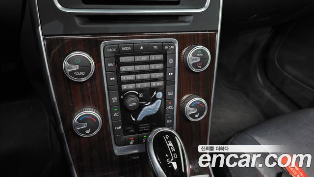 Volvo S60 D4 2nd 2017 — фото 15