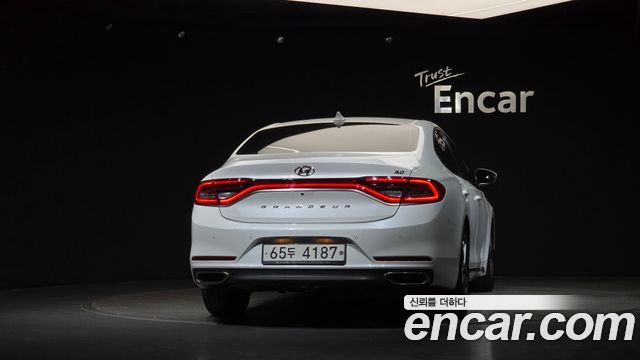 Hyundai Grandeur (IG) 2.4 Premium 2018 — фото 4
