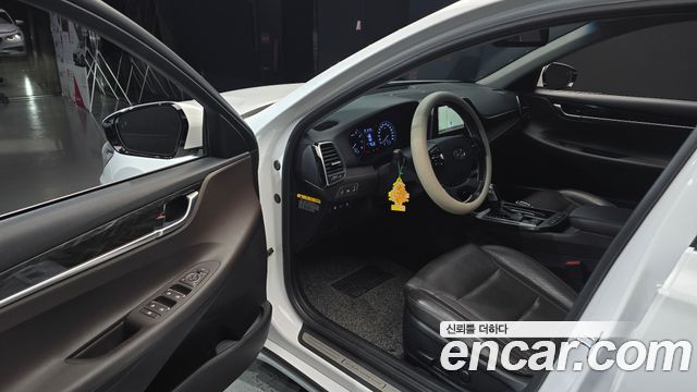 Hyundai Grandeur (IG) 2.4 Premium 2018 — фото 10