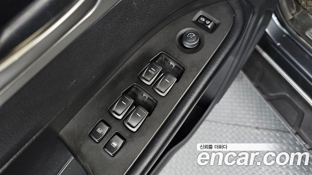 KG Mobility (SsangYong) Rexton Sports Khan Diesel 2.2 4WD Professional X (5-Link) 2019 — фото 12